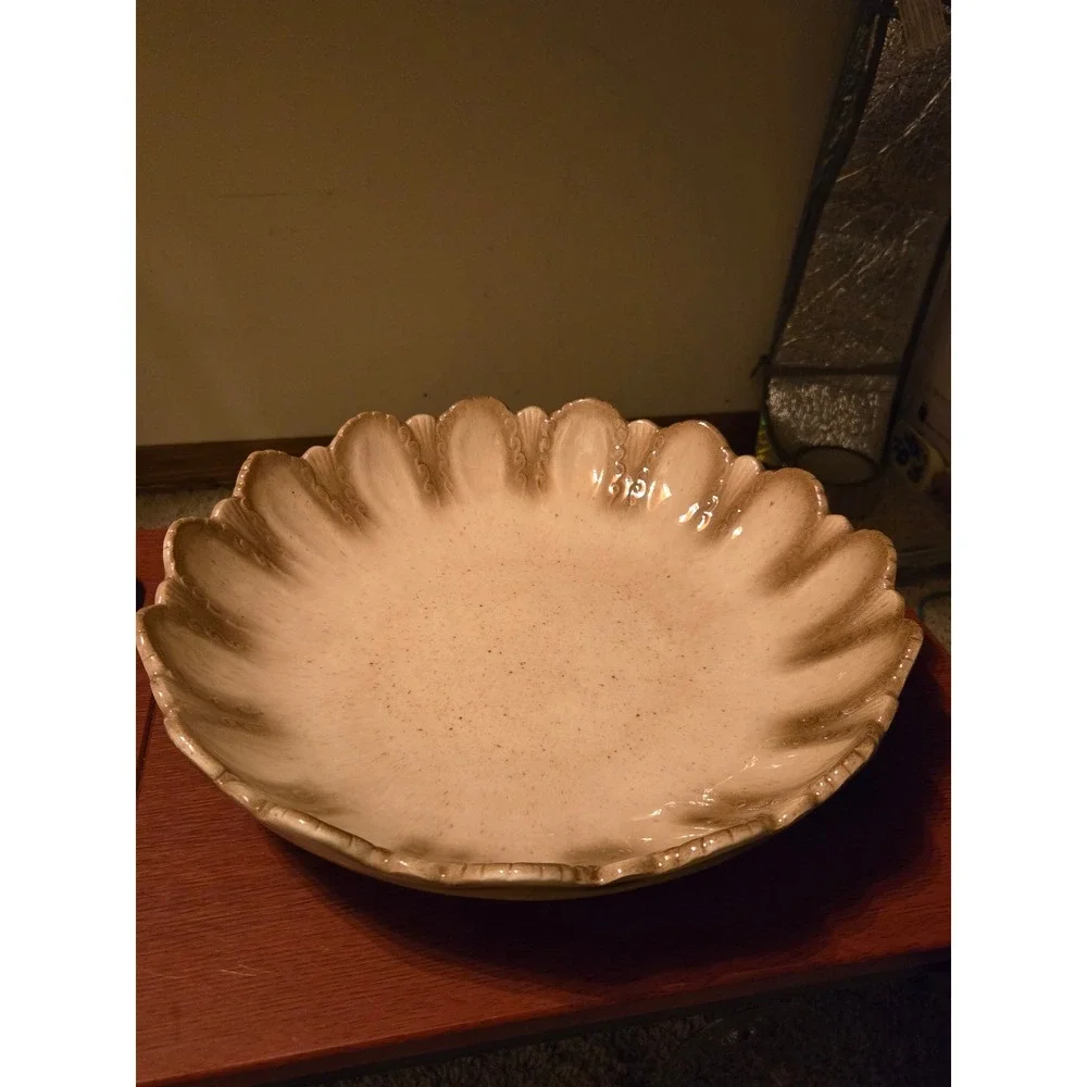 Vintage Ceramic Scalloped Pedestal‎ Bowl Speckled Cream Brown Ruffled Edge Decor